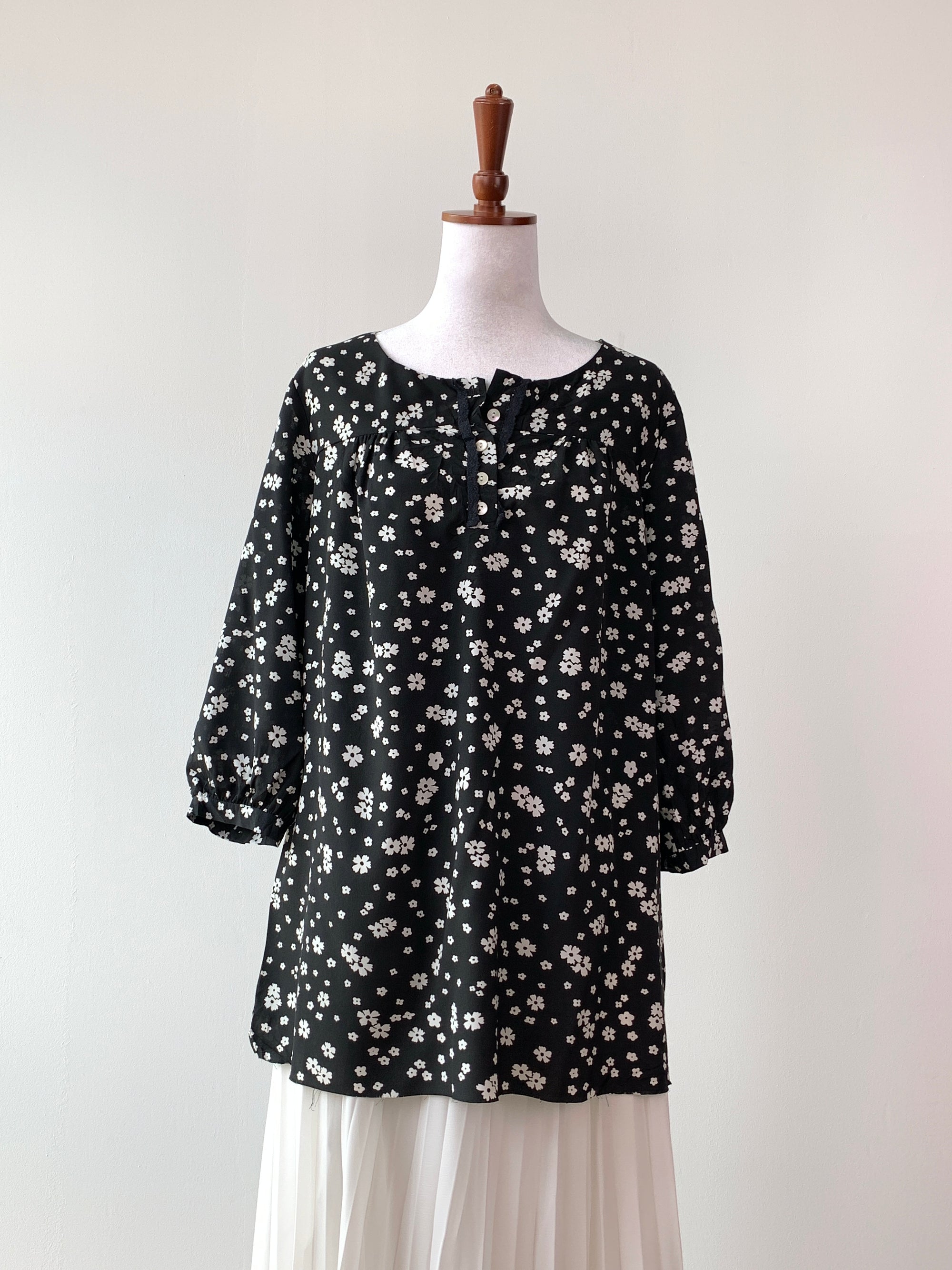 LAURA ASHLEY