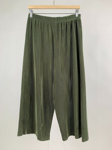 GREEN PLEATED